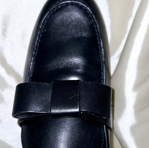 Stuart Weitzman Bowtie loafer - Picture 7 of 7